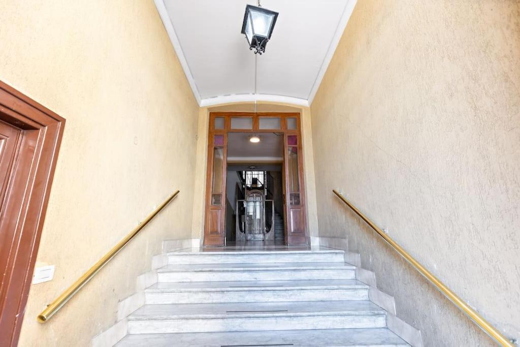 Piramide Apartment *
