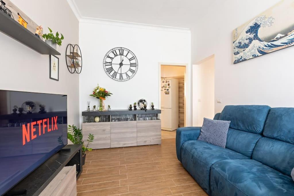 Piramide Apartment